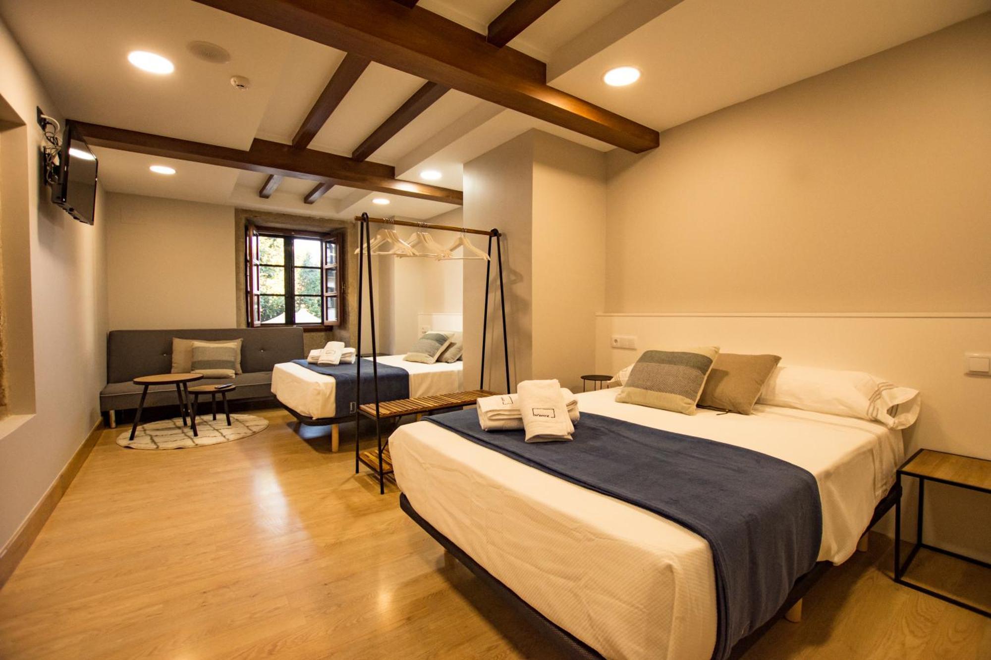 Hostal Nomade Santiago サンティアゴ・デ・コンポステーラ エクステリア 写真